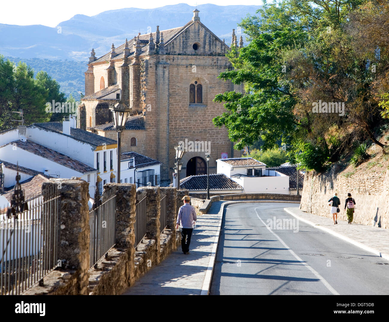 Iglesia del Espiritu sancto viewed down Cuesta las Imagenes street, Ronda, Spain Stock Photo