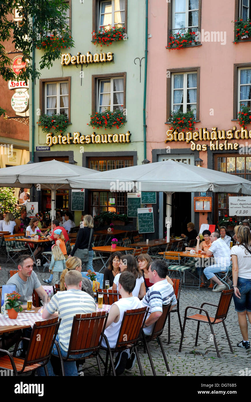 Bar, cafe, restaurant, terrace on the Fischmarkt square, Cologne, Rhineland, North Rhine-Westphalia Stock Photo