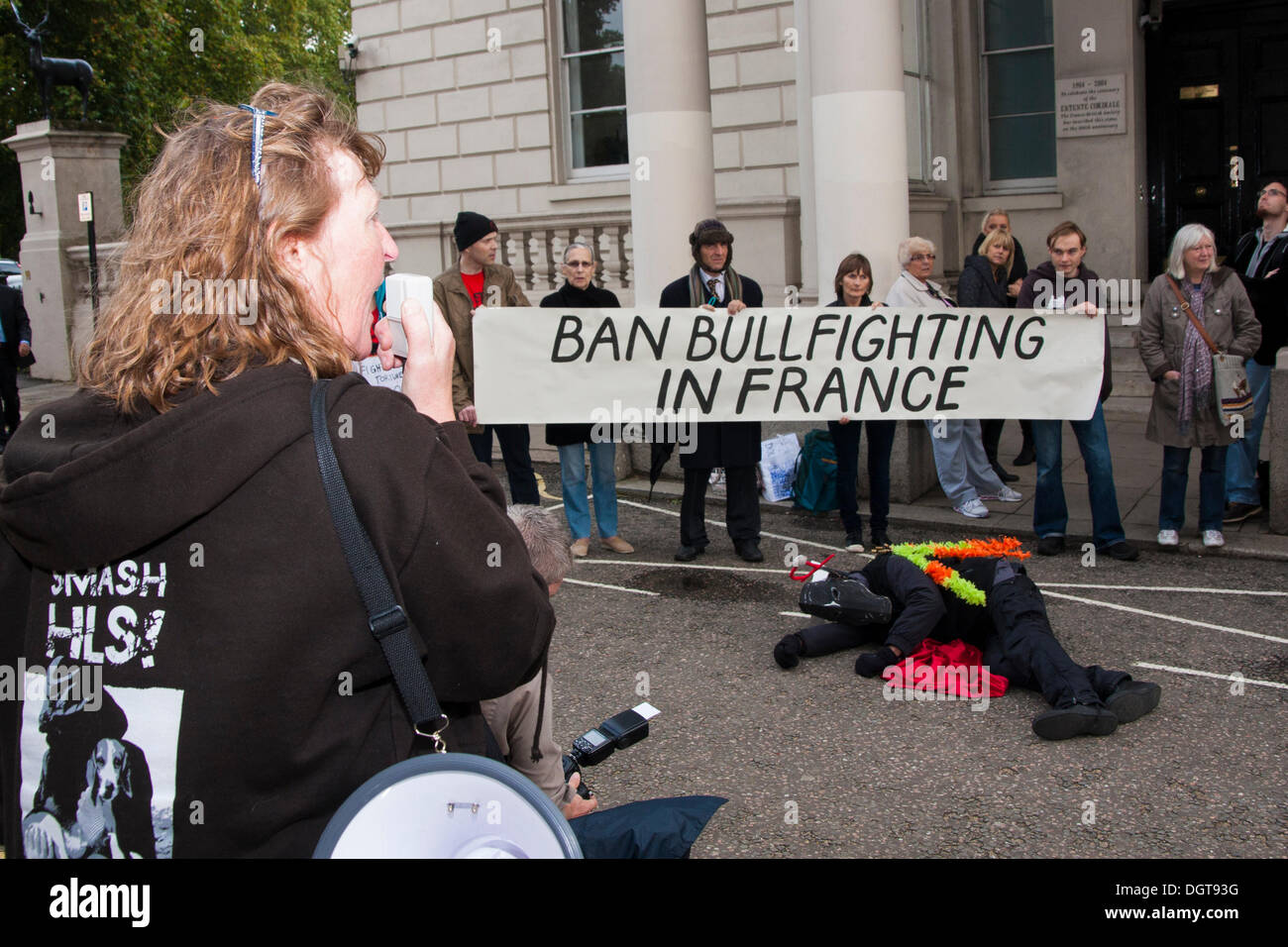 Anticruelty activists protest outside the French embassy in London