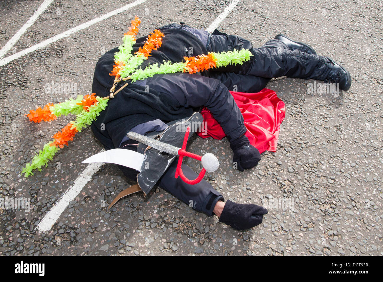 Anticruelty activists protest outside the French embassy in London