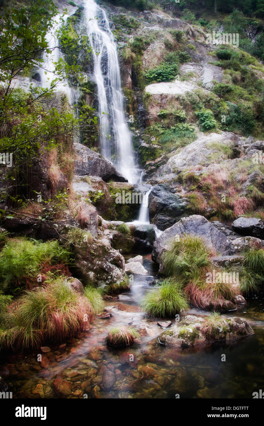 Falling from the mountain river hi-res stock photography and images - Alamy