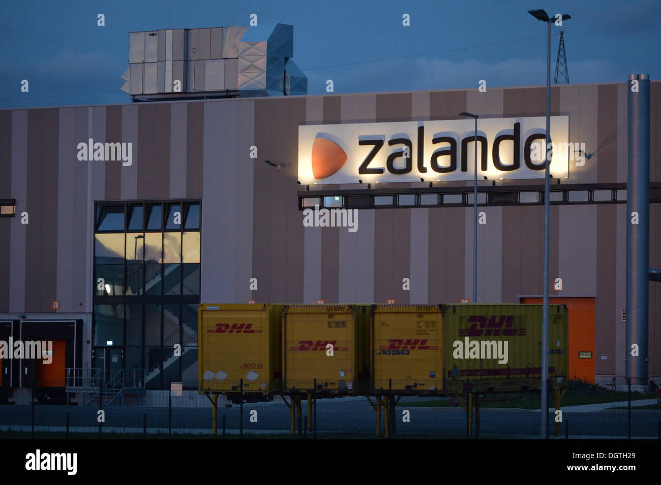 Erfurt, Germany. 23rd Oct, 2013. The logistics center of online company  Zalando is pictured in Erfurt, Germany, 23 October 2013. Photo: Marc  Tirl/dpa/Alamy Live News Stock Photo - Alamy