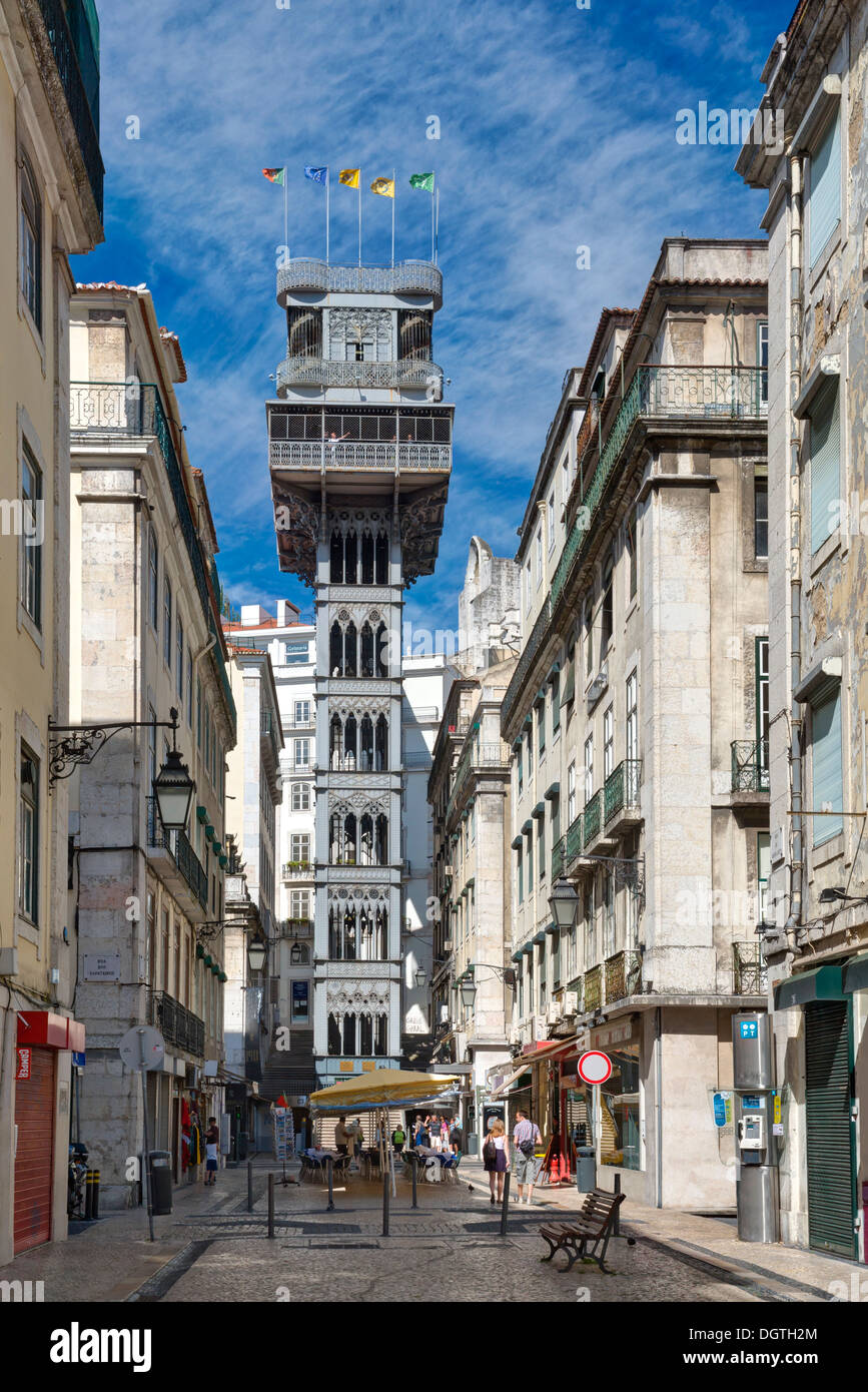 Portugal, Lisbon, the lift in the Baixa district of Lisbon - elevador de Santa Justa Stock Photo