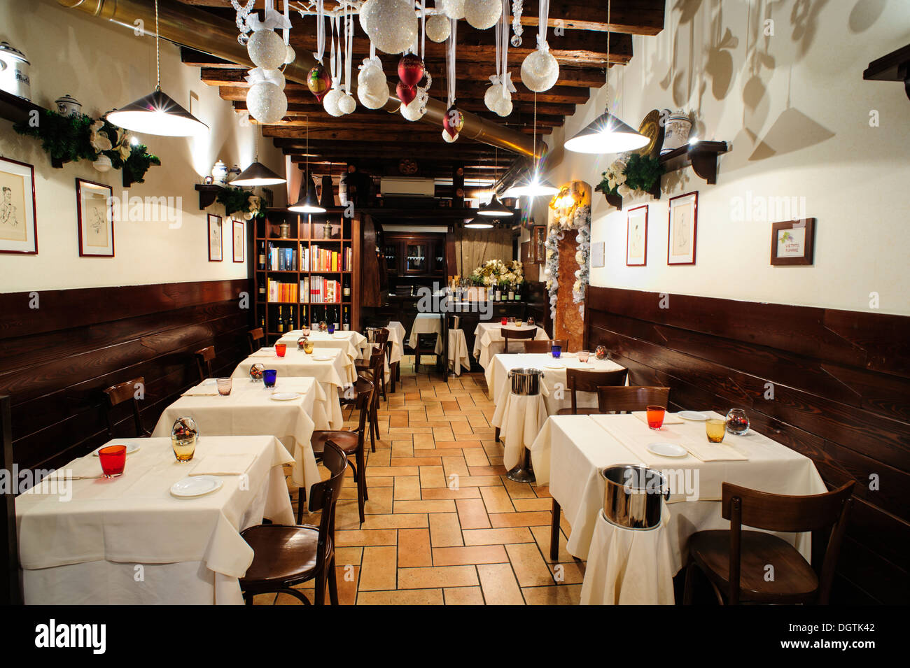 Interior of the Osteria di Santa