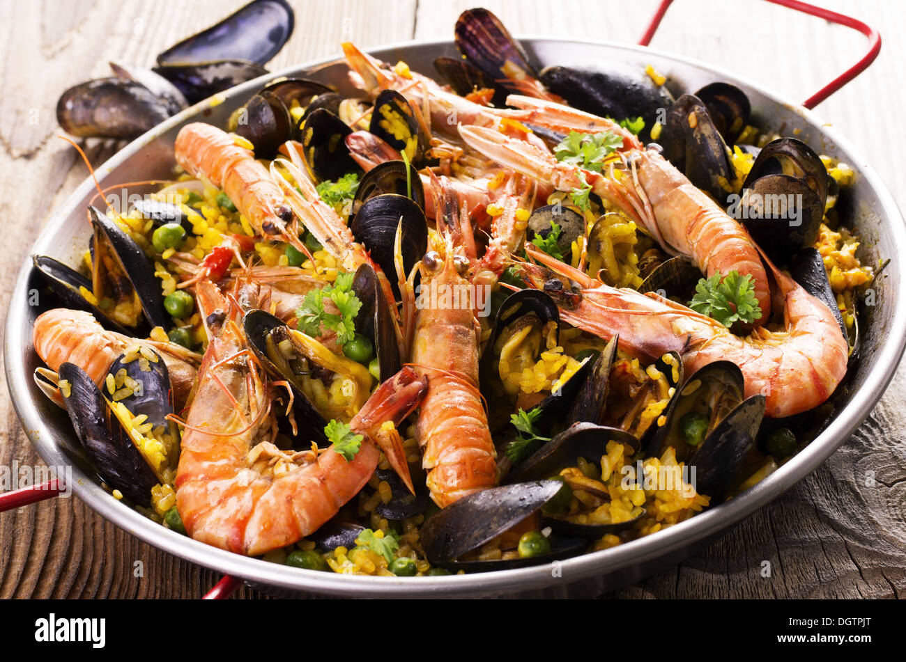 Lobster spanish paella with seafood hires stock photography and images