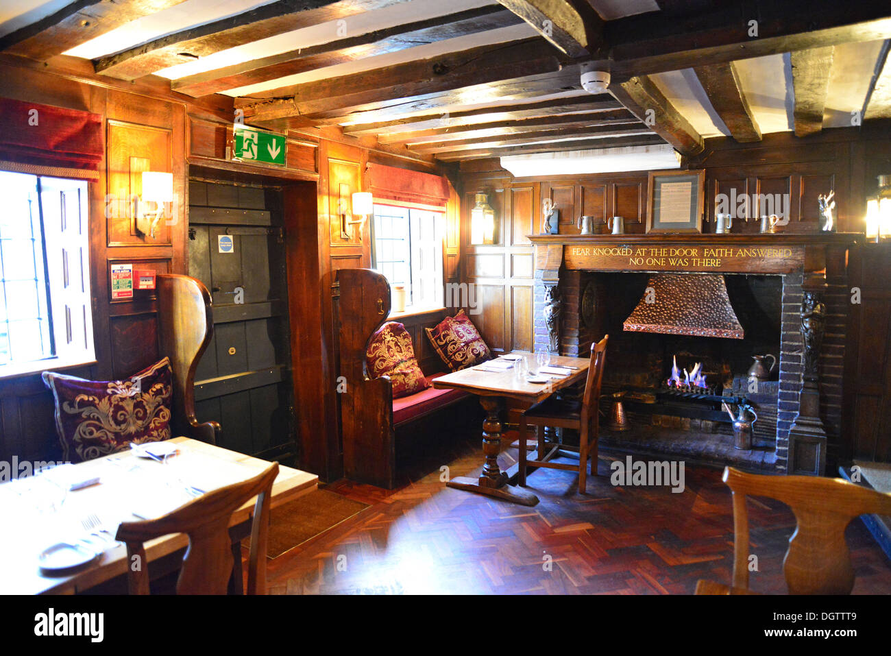 Interior of 15th century 'The Hinds Head' pub and restaurant, High Street, Bray, Berkshire, England, United Kingdom Stock Photo