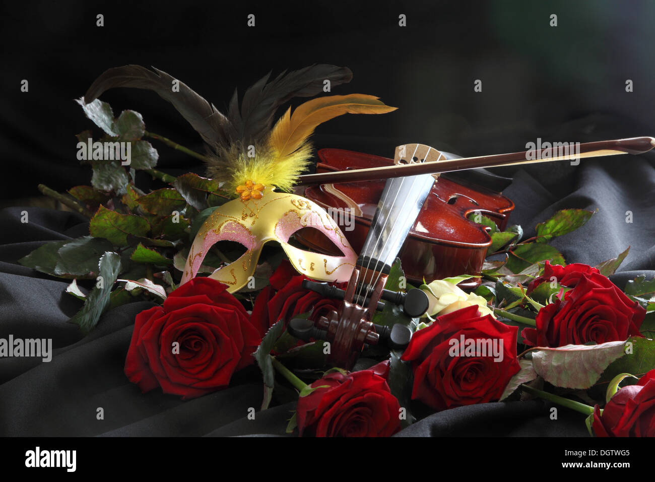 Download Mask With Rose High Resolution Stock Photography And Images Alamy Yellowimages Mockups