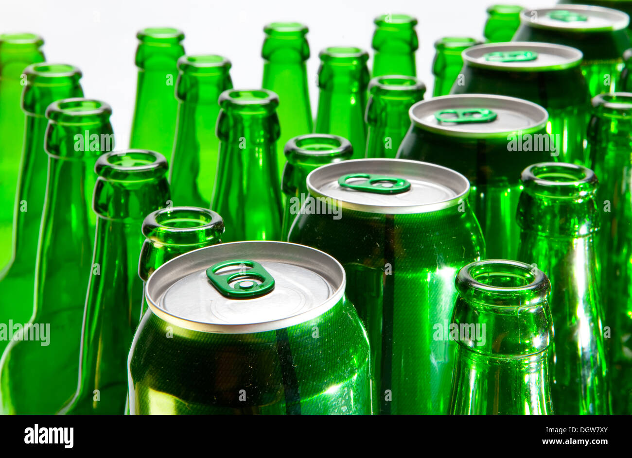 Beer cans bottle hires stock photography and images Alamy