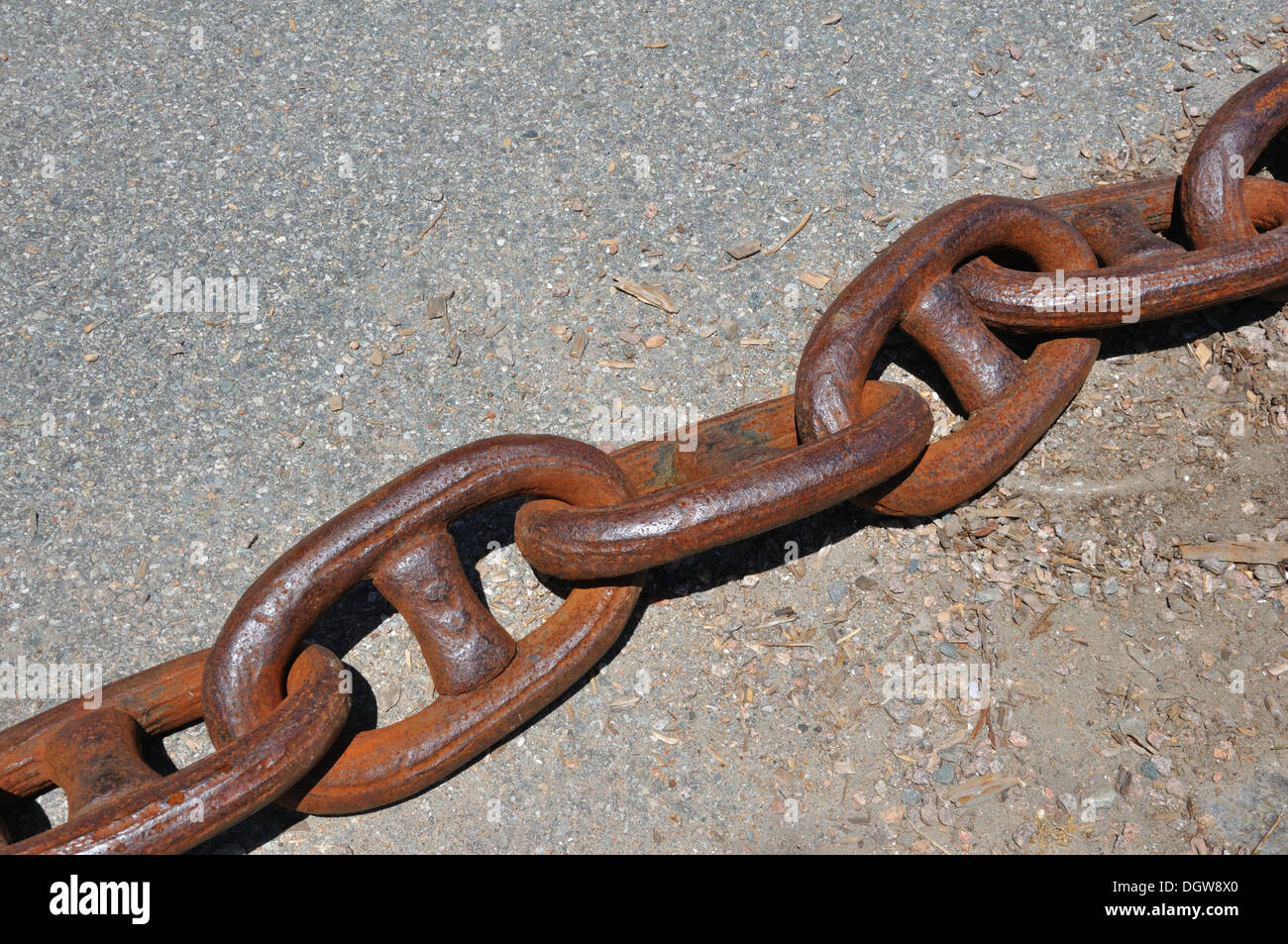 Rusted chain hi-res stock photography and images - Alamy