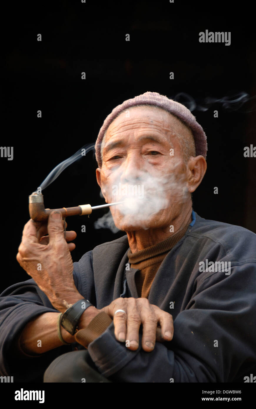 do walmart sell tobacco Walmart to stop selling cigarettes at some of its stores nationwide  including Florida
