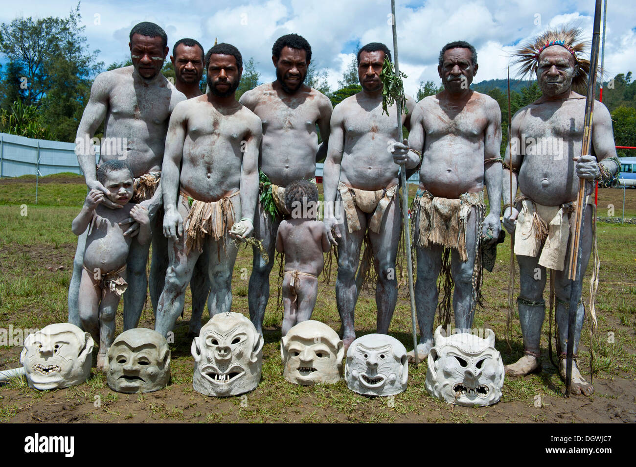 Men from the tribe of the Mudmen during the traditional Sing Sing in the highlands, Enga, Highlands, Papua New Guinea Stock Photo