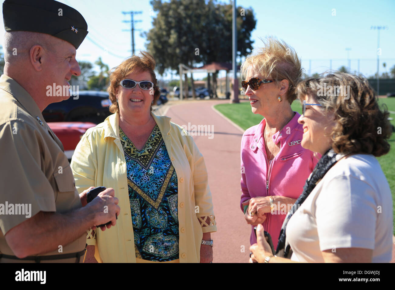 From left, U.S. Marine Corps Maj. Gen. Steven W. Busby, commanding general of the 3rd Marine Aircraft Wing; Mrs. Cindy Busby, Mrs. Bonnie Amos, First Lady of the Marine Corps and Mrs. Helen Toolan, wife of Lt. Gen. John A Toolan, commanding general of the Stock Photo