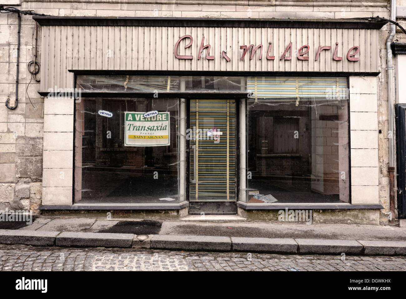 Closed clothing shop, Saint-Aignan, Loir-et-Cher, Centre, France Stock Photo