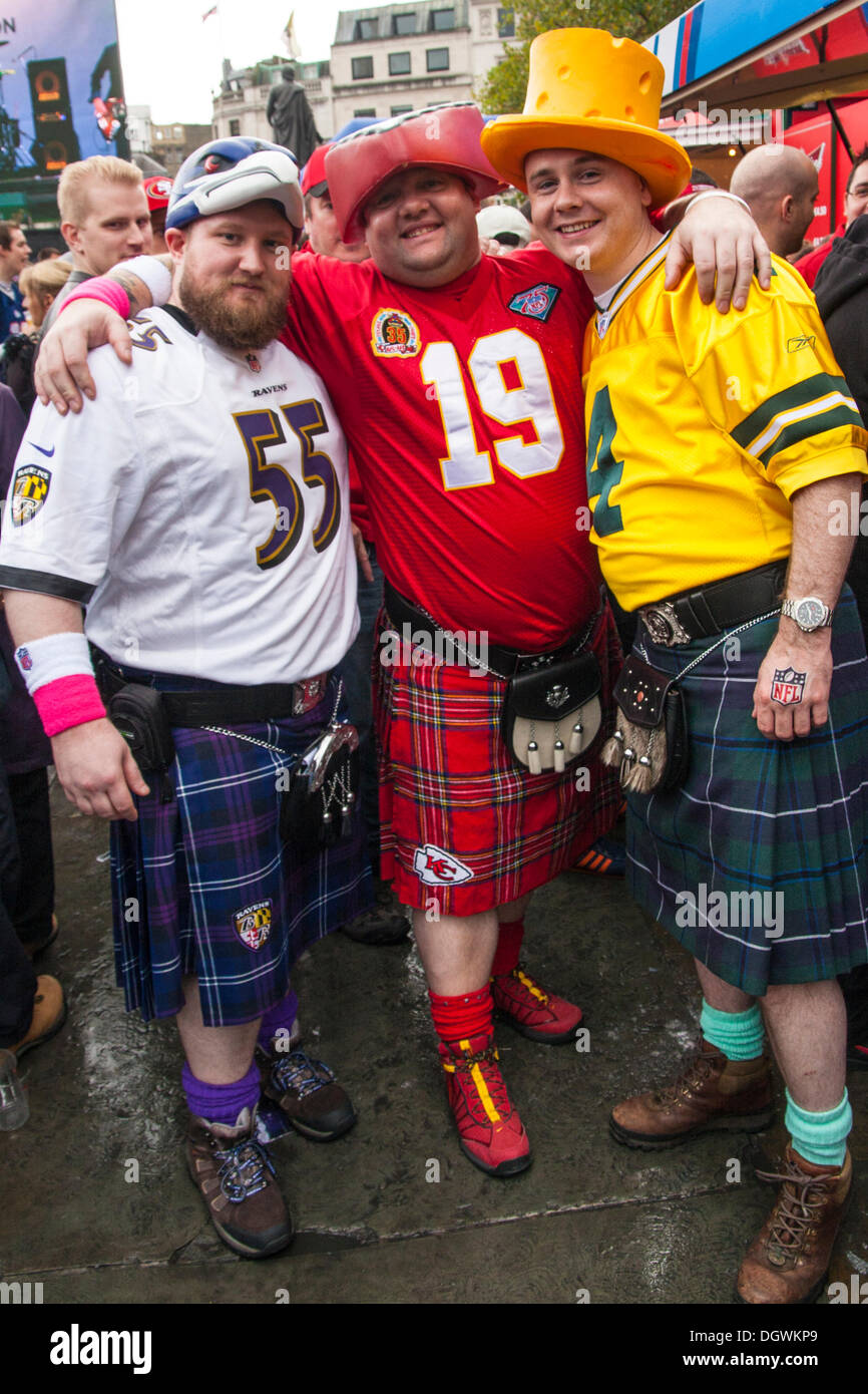 London, UK. 26th Oct, 2013. Thousands of American football fans gather ...