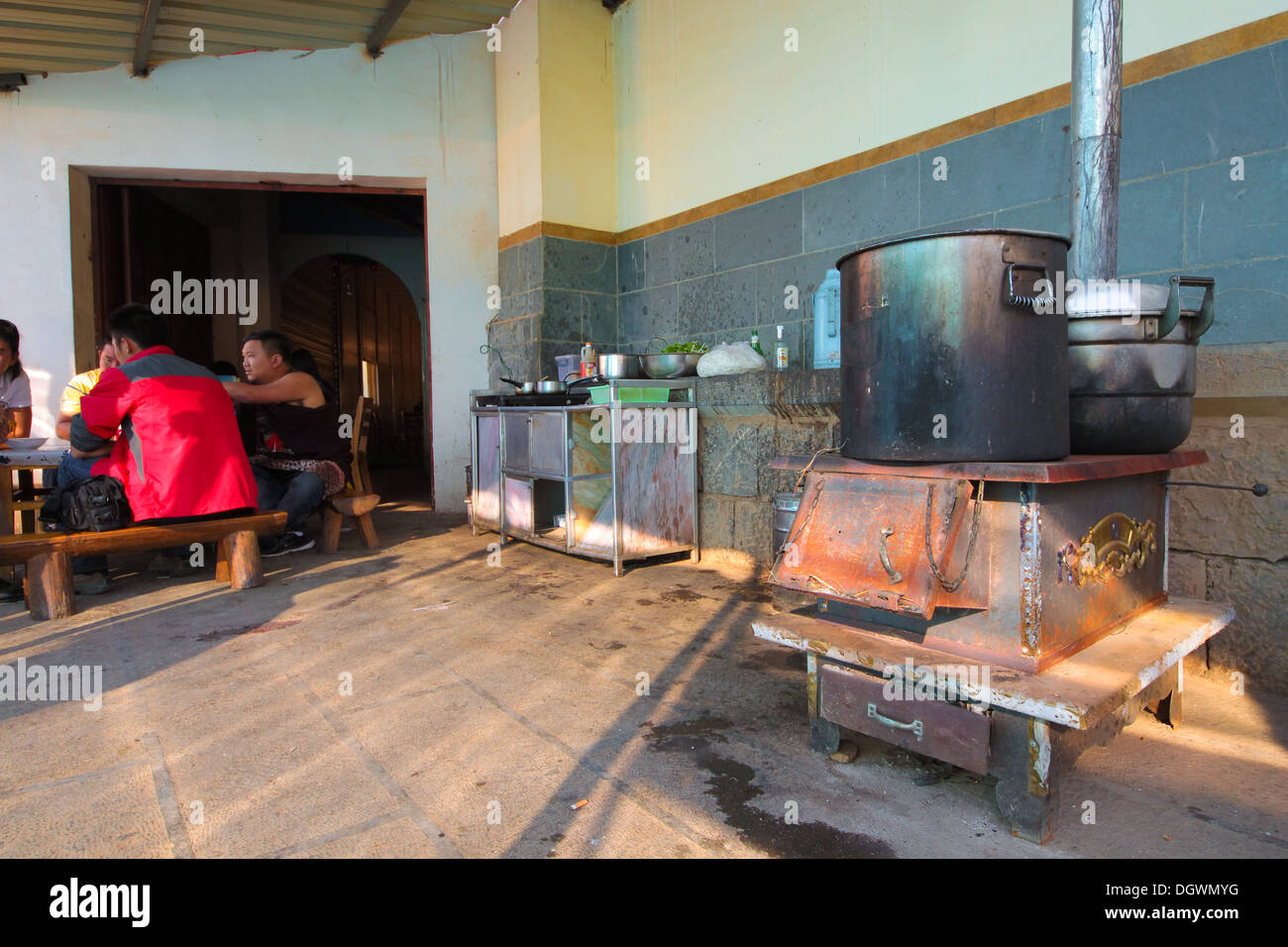 Make Shift Kitchen Stove At The Tourism Spot Of First Bend Of