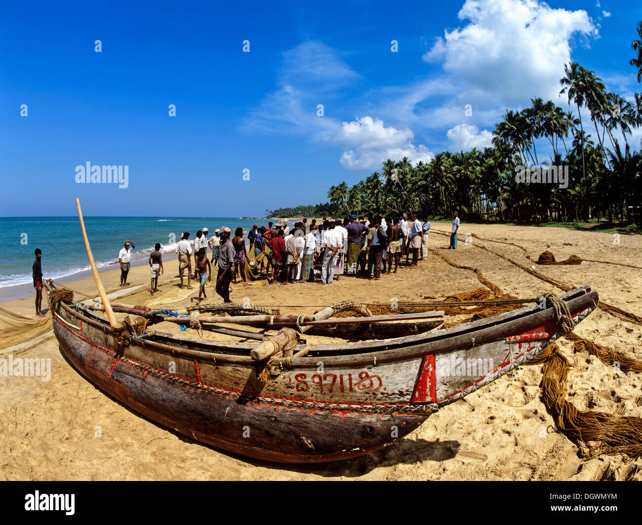 Net fishing kalutara beach sri hi-res stock photography and images - Alamy