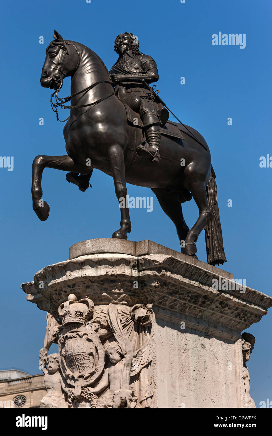 King George IV equestrian statue in Trafalgar Square, London, England, United Kingdom, Europe Stock Photo