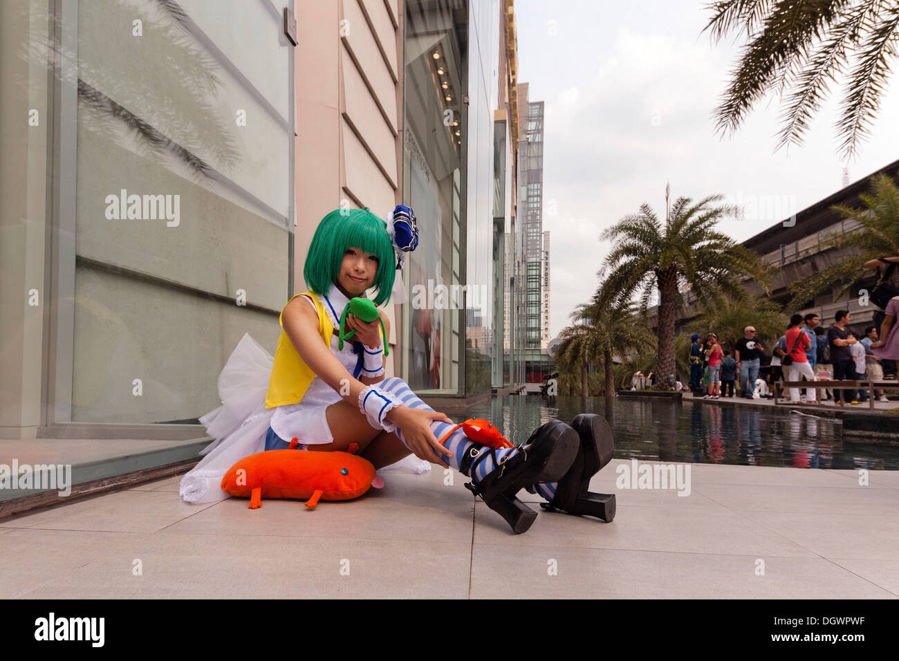 Cosplay, Harajuku, fan dressed as a Japanese manga character in front of the Siam Paragon shopping centre, Bangkok, Thailand Stock Photo