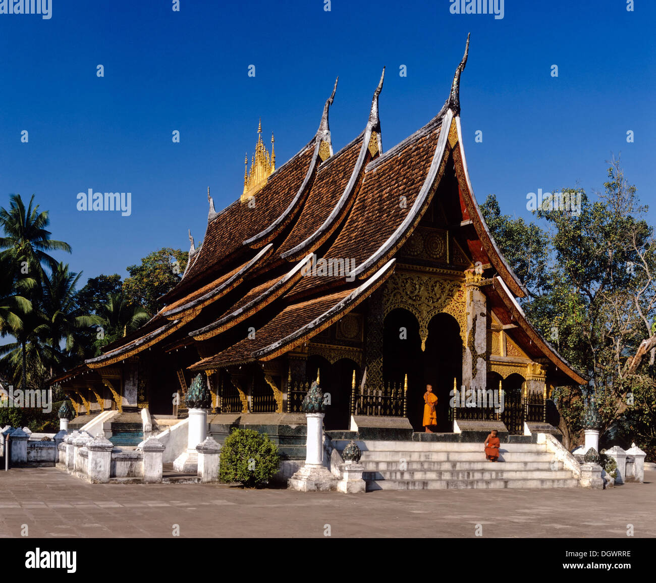 Main temple, Wat Xieng Tong or Vat Xienthong, Thong, Luang Prabang ...