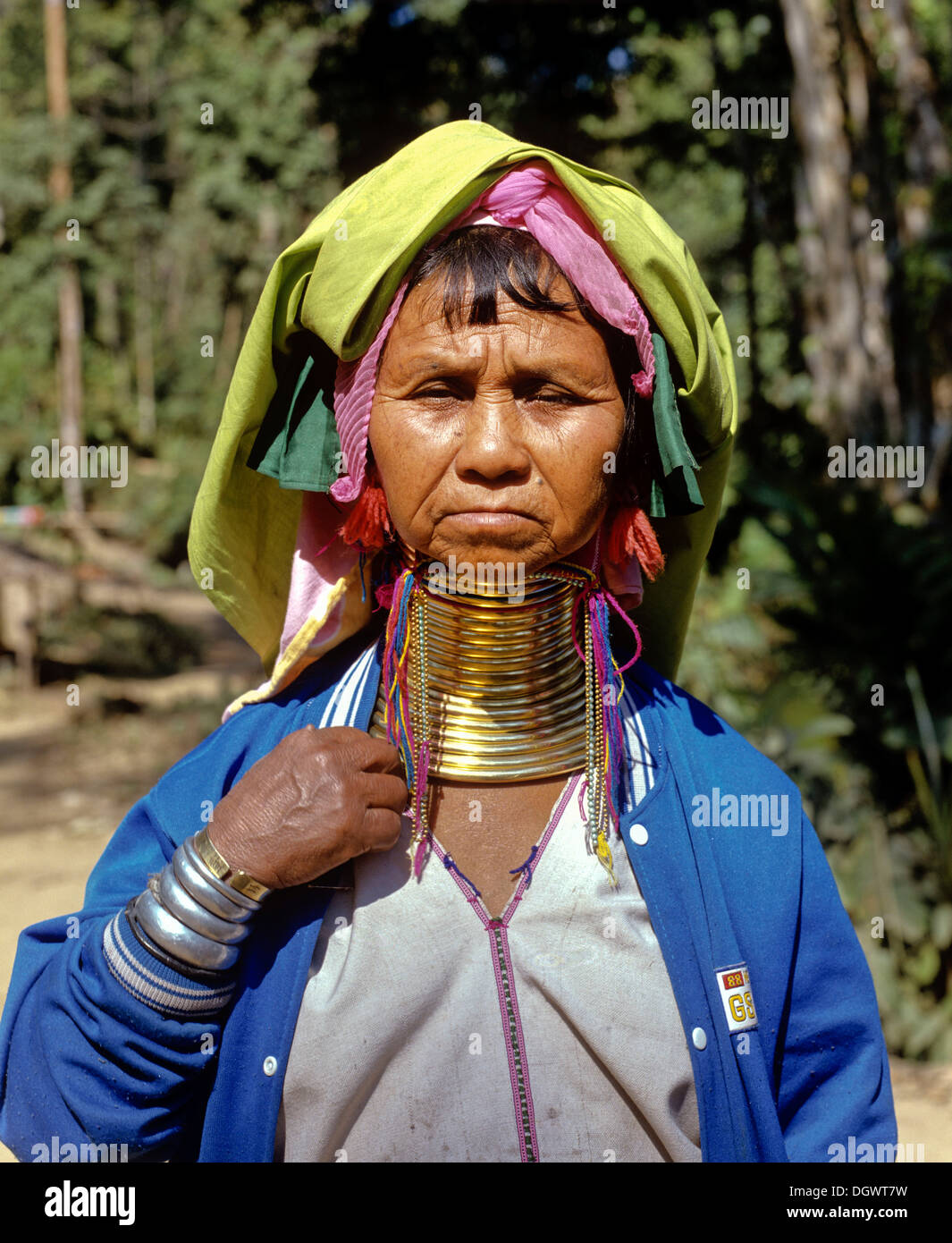 Giraffe woman, Kayan Lahwi woman, Long Necked Kayan, woman from the