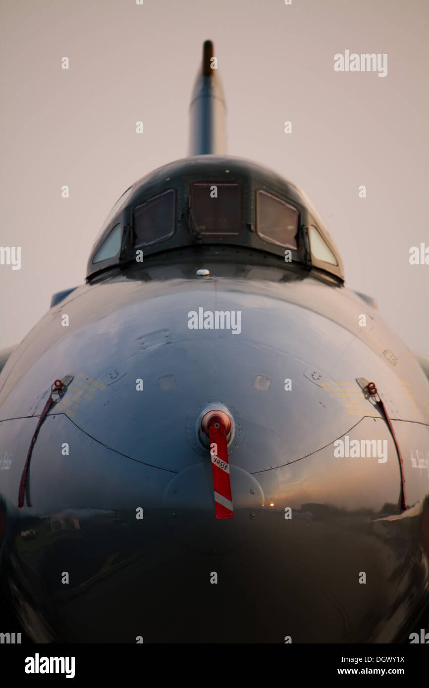 Front on view of a Vulcan B2 bomber Stock Photo - Alamy