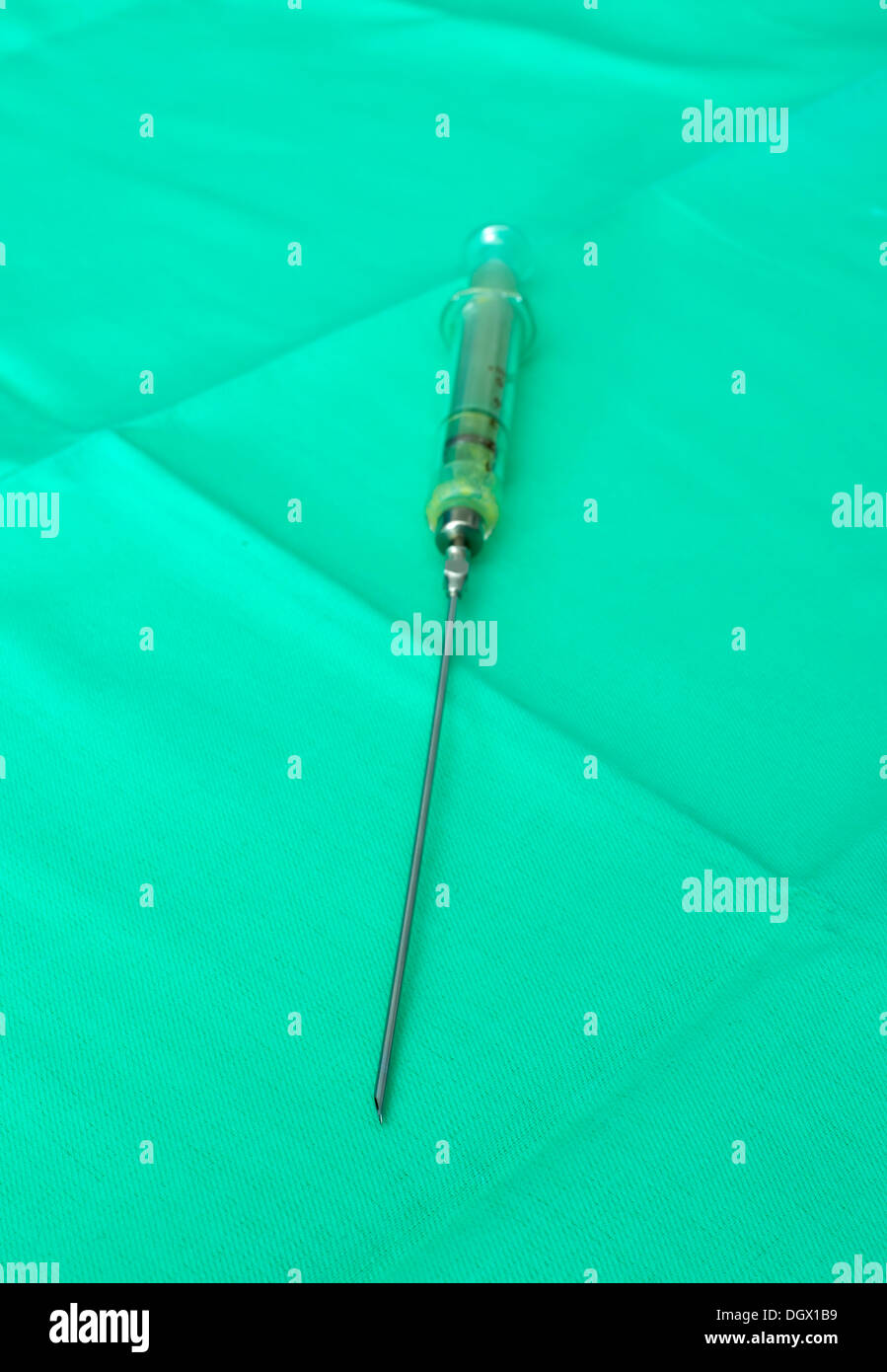 Big syringe needle hires stock photography and images Alamy