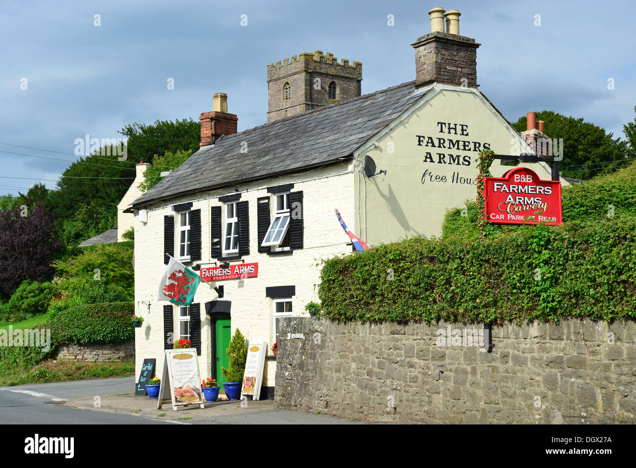 The Farmers Arms, Cwmdu, Brecon Beacons National Park, Powys, Wales, United Kingdom Stock Photo