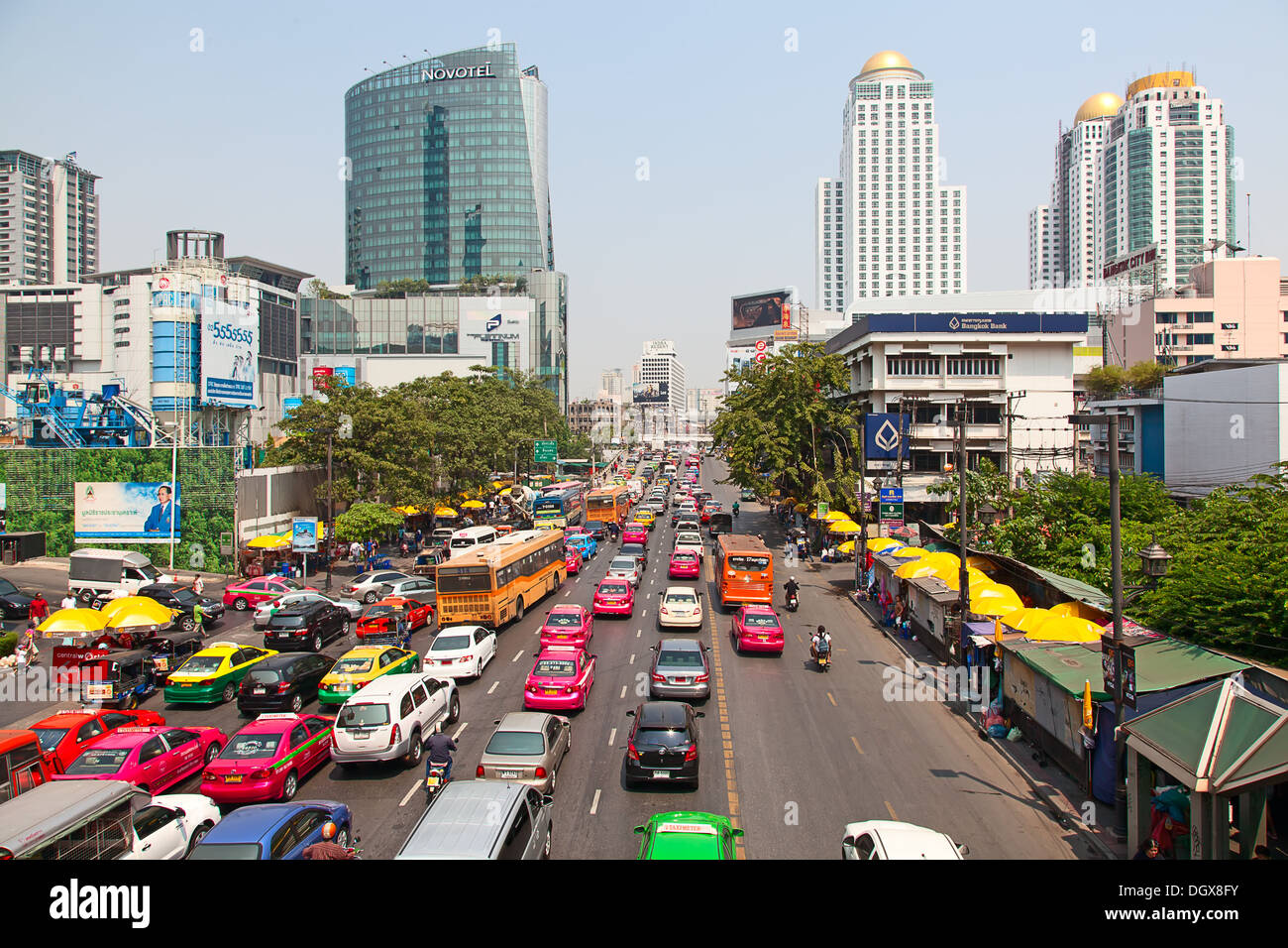 Бангкок в апреле. Пробки в Бангкоке. Бангкок трафик. Климат Бангкока. Парковки в Бангкоке.