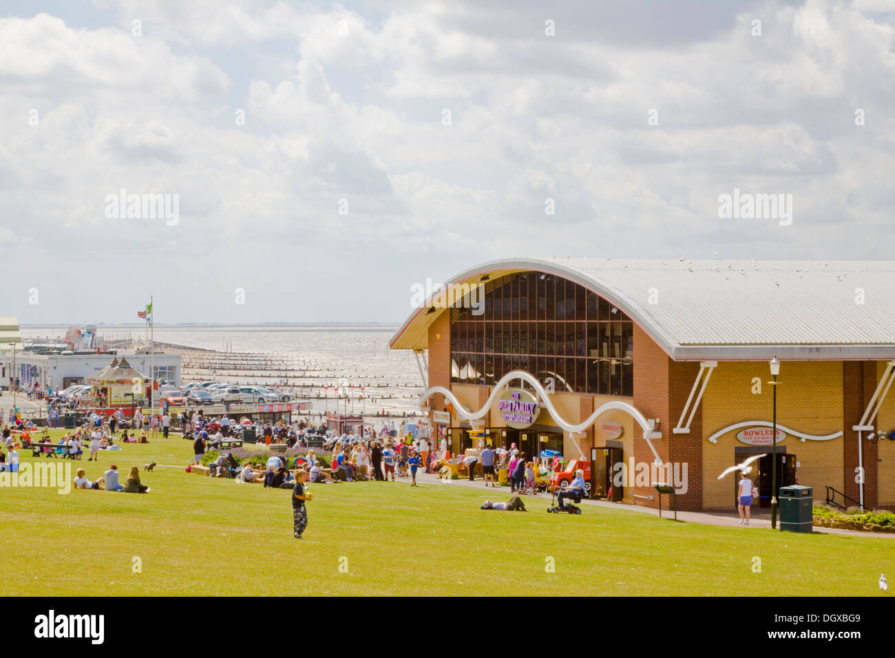 Hunstanton pier hires stock photography and images Alamy