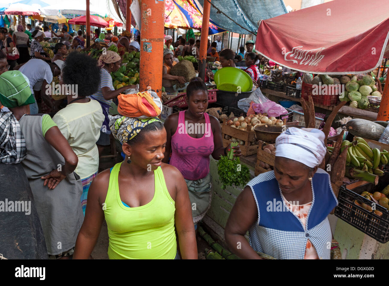 Fresh produce market, Rua 5 de Julho (5th July Avenue), Plateau area