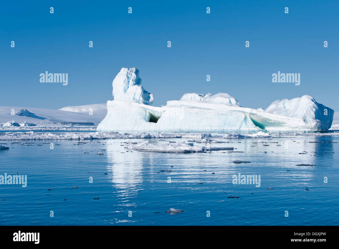 Weddell sea ice flow Stock Photos - Page 1 : Masterfile