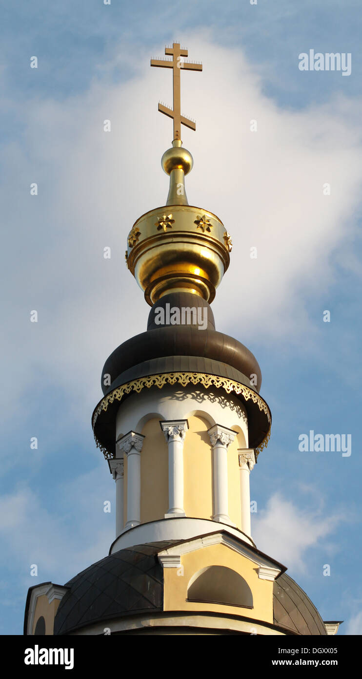 The golden dome of the church with the cross Stock Photo - Alamy
