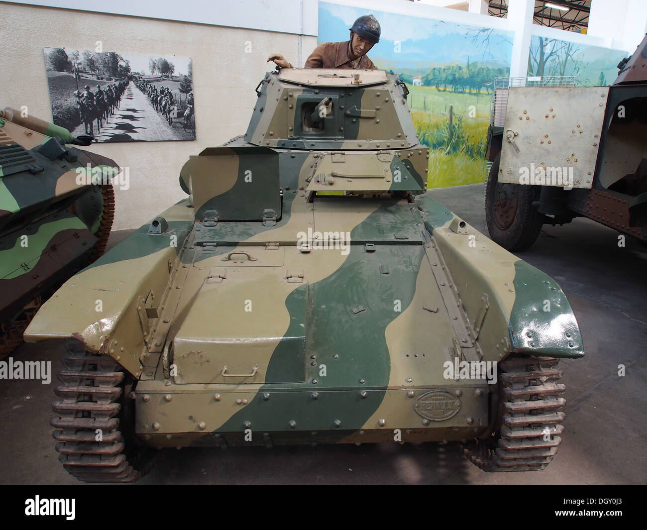 Renault amr 33