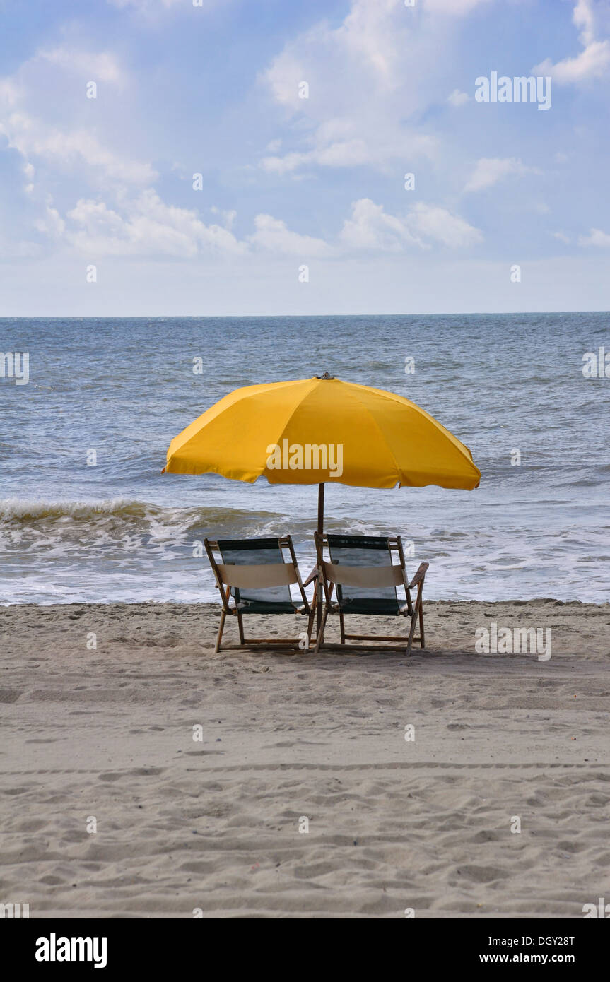 Colourful beach umbrella hi-res stock photography and images - Page 18 -  Alamy