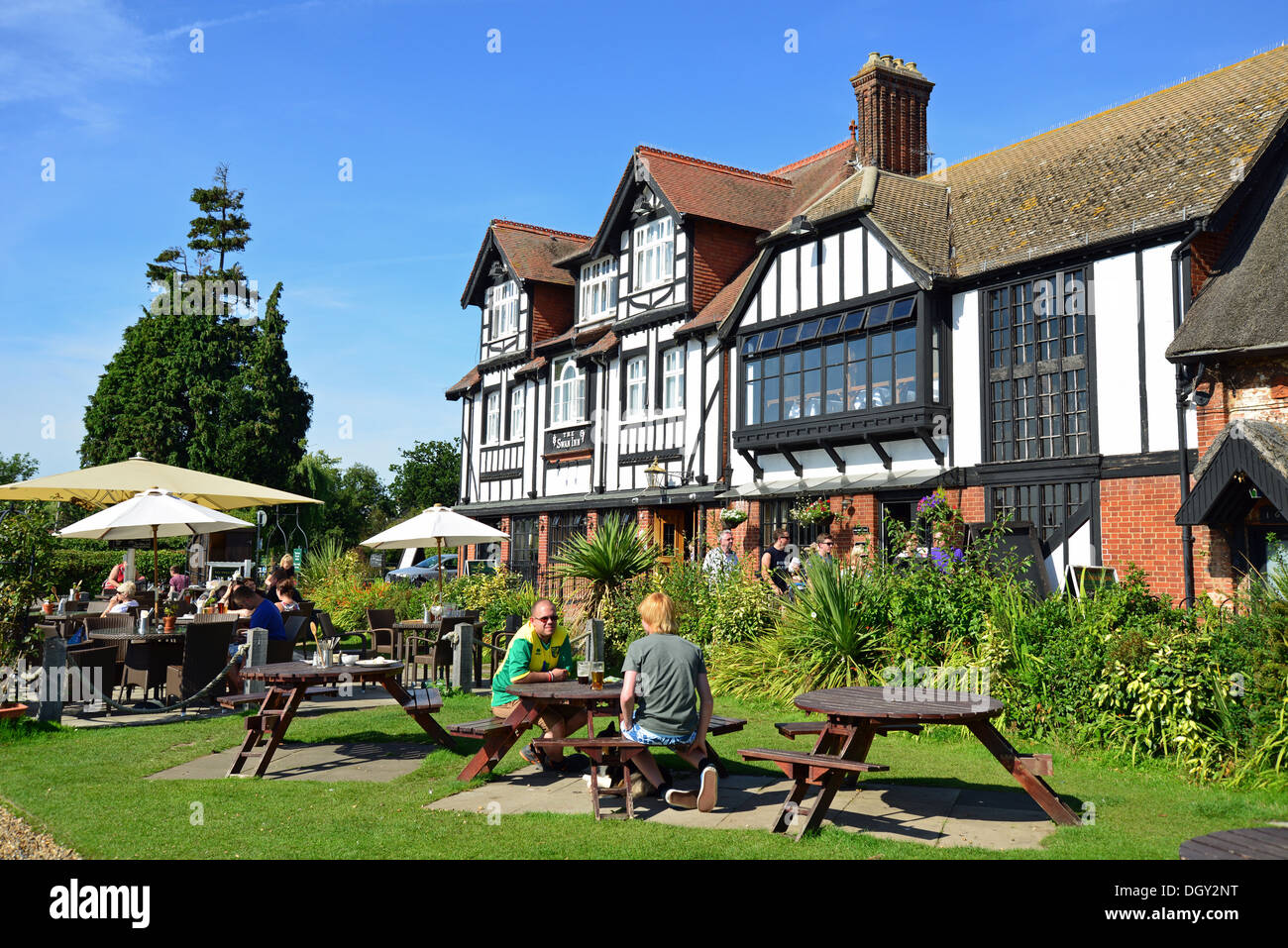 The Swan Inn, Horning, Norfolk Broads, Norfolk, England, United Kingdom Stock Photo