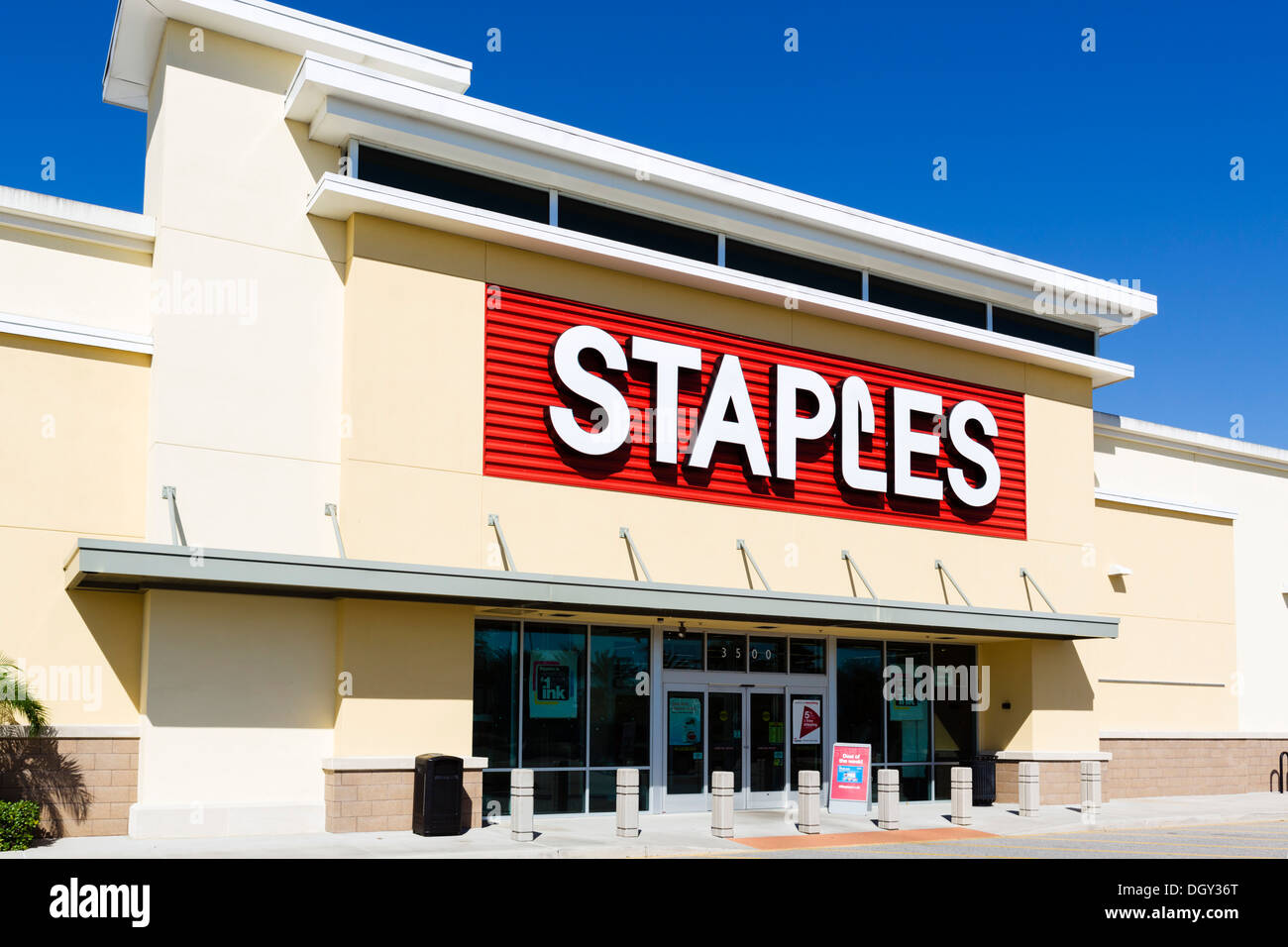 Staples Store, Posner Park, near Haines City, Central Florida, USA Stock Photo