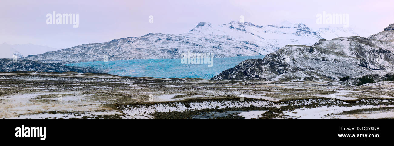 Jökulsarlon glacier lagoon at the edge of the Vatnajökull glacier, Jökulsárlón, Vatnajökull Nationalpark, Skaftafell Stock Photo