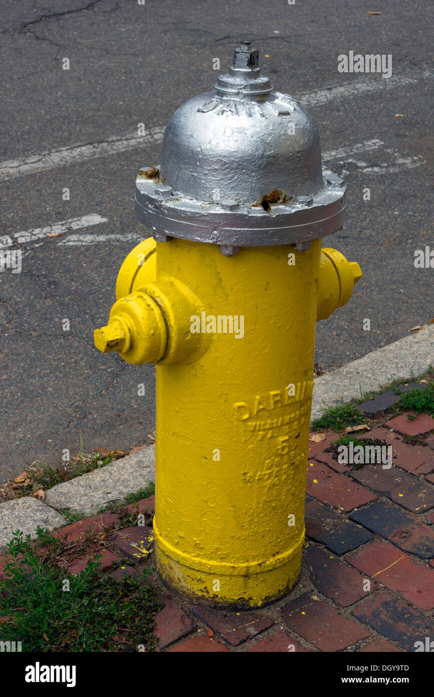Yellow fire hydrant Stock Photo Alamy