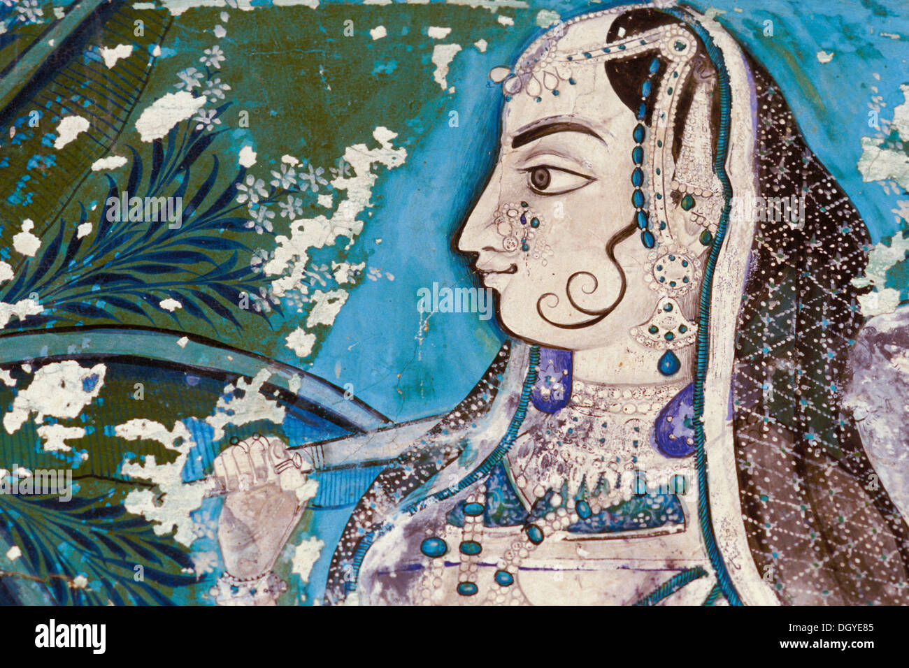 Women portrait painting hi-res stock photography and images - Alamy