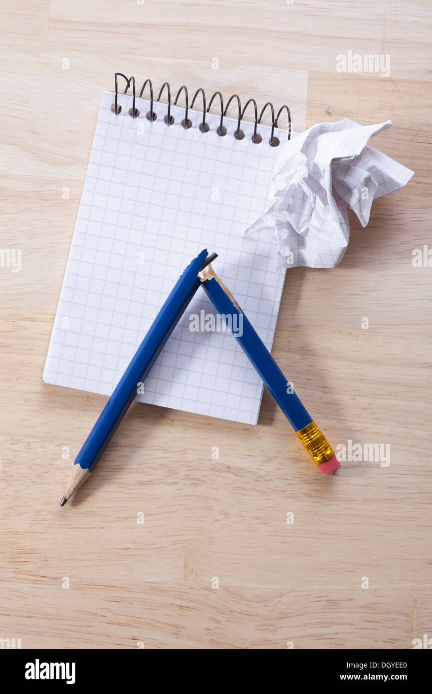 A crushed paper （鉛筆画） Arrtx Sketchbook A6 Artists Hardcover Drawing Paper – ArrtxArt