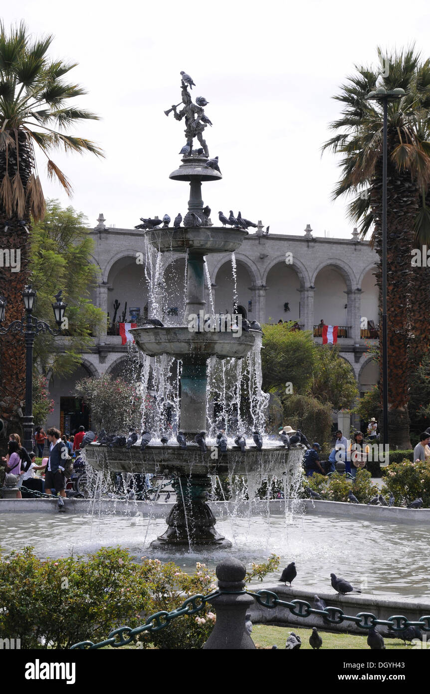 Fountain, Plaza de Armas square, Arequipa, Inca settlement, Quechua settlement, Peru, South America, Latin America Stock Photo