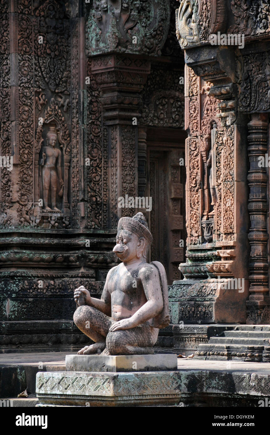 Stone guardian statue, temple, Banteay Srei, Angkor, Siem Reap, Cambodia, Southeast Asia Stock Photo