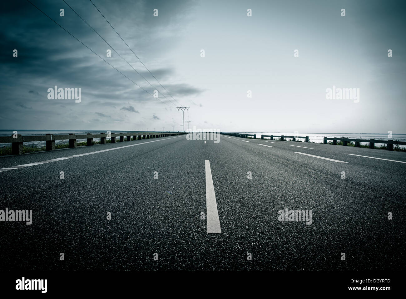 Highway in stormy weather empty hi-res stock photography and images - Alamy