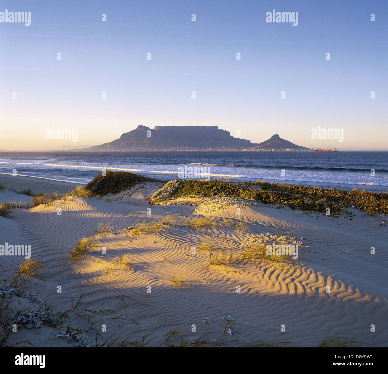 Table Mountain, Cape Town, South Africa Stock Photo - Alamy 