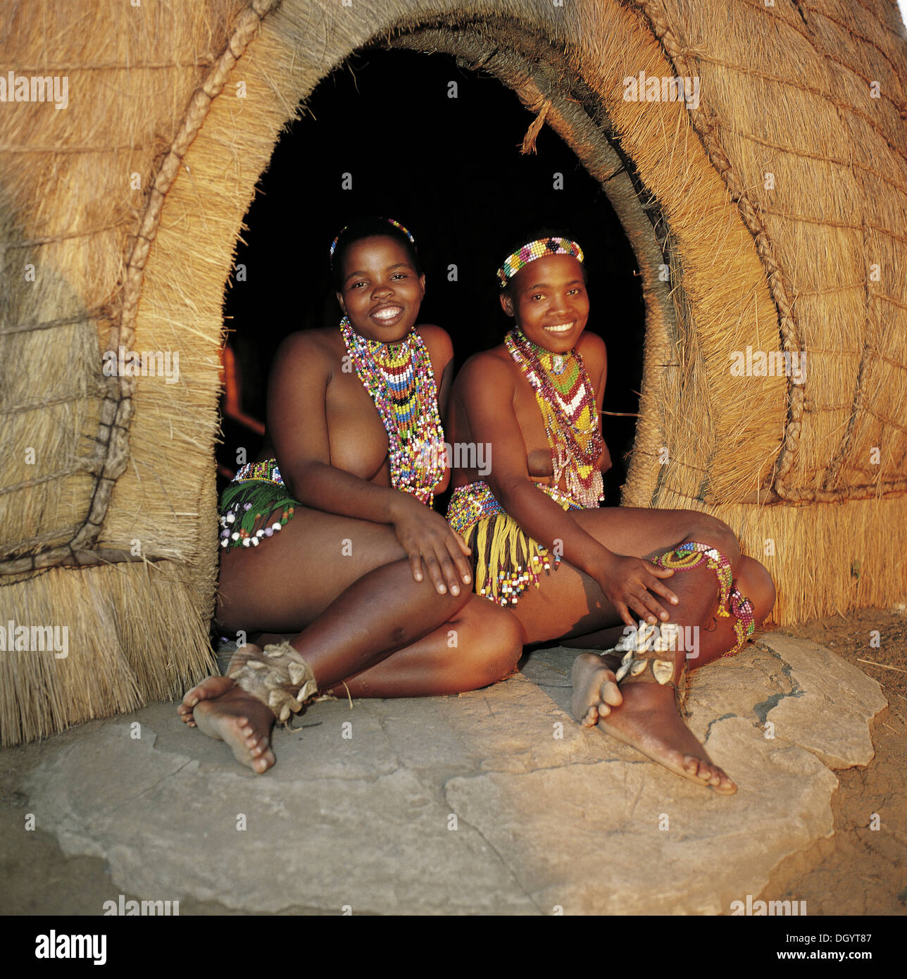 Zulu women in traditional dress hi-res stock photography and images - Alamy