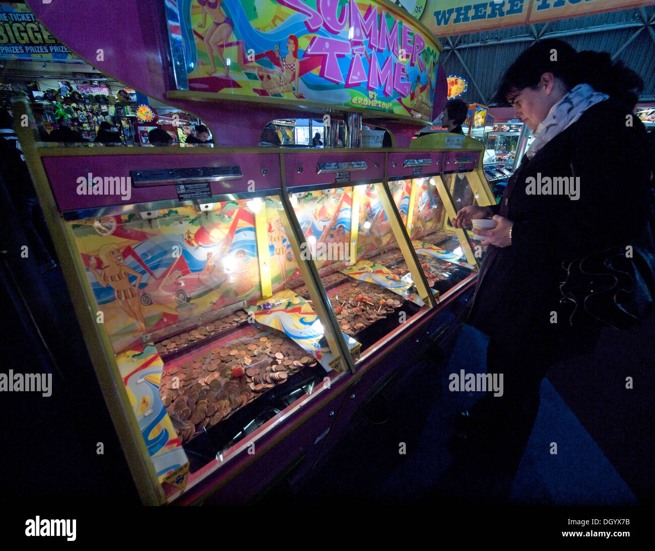 Coin machine pier hires stock photography and images Alamy