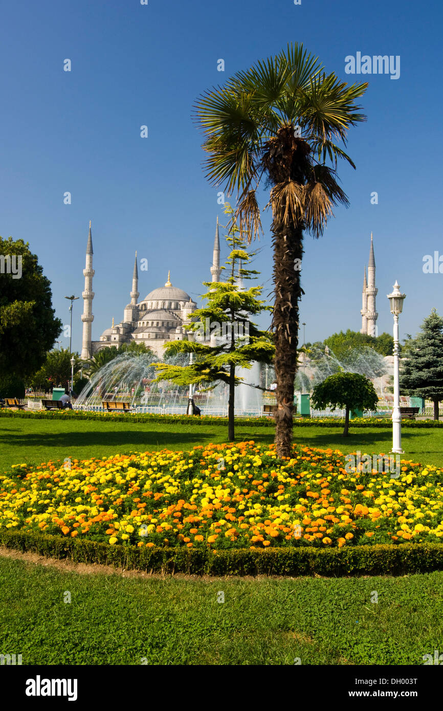 Sultan Ahmed Mosque, Sultanahmet Camii or Blue Mosque, Istanbul, Turkey ...