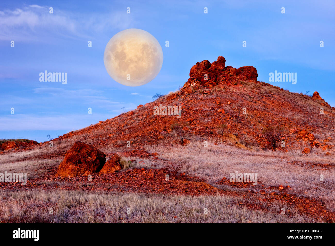 Full moon, Cawnpore Lookout, Queensland, Australia Stock Photo