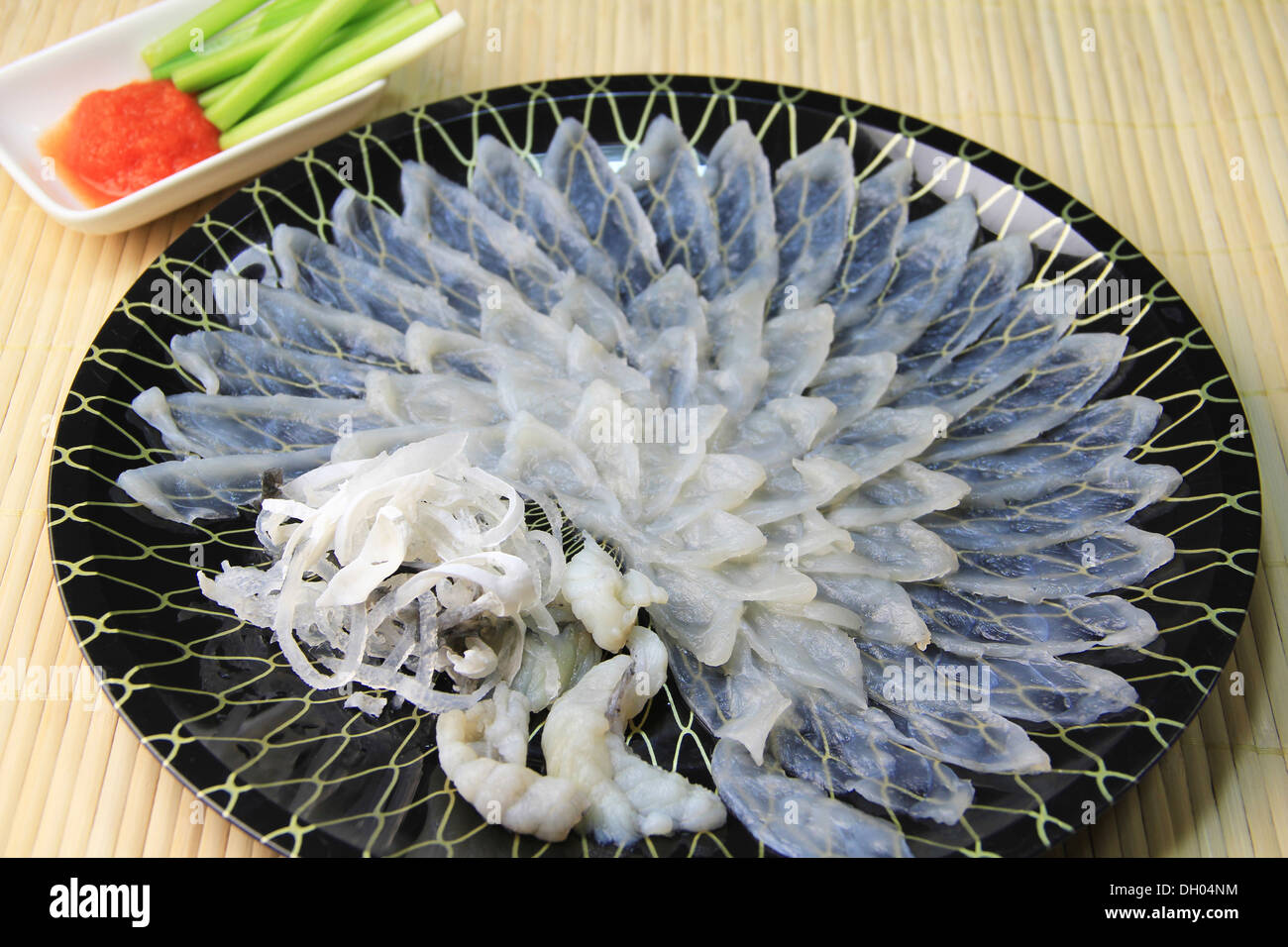 Blowfish sashimi hi-res stock photography and images - Alamy