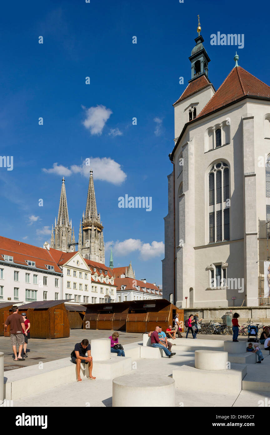 Neupfarrkirche or New Parish Church in front of St. Peter's Cathedral, Regensburg, Upper Palatinate, Bavaria Stock Photo